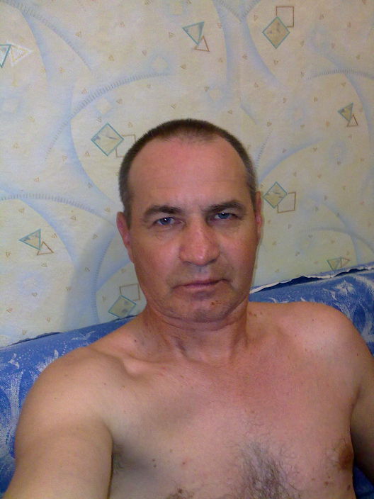 да я для вас деваушкию