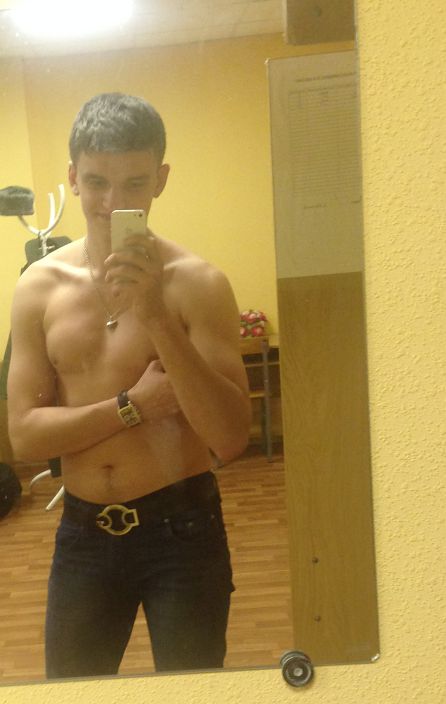 я полуголый