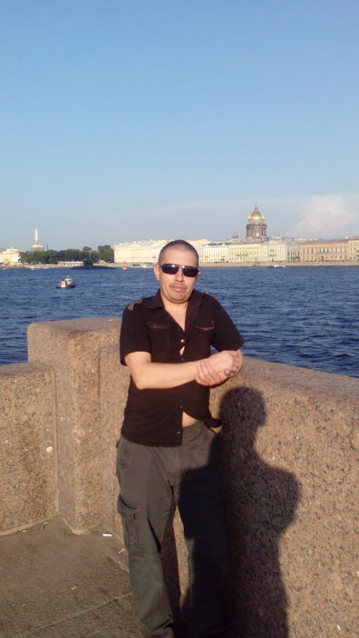на берегу