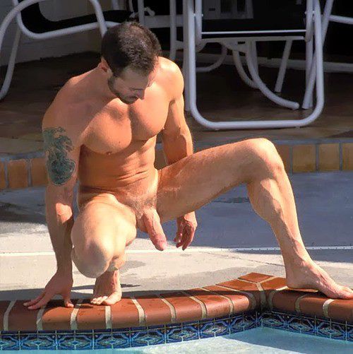 MALE M