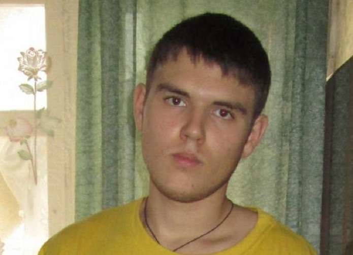 я))