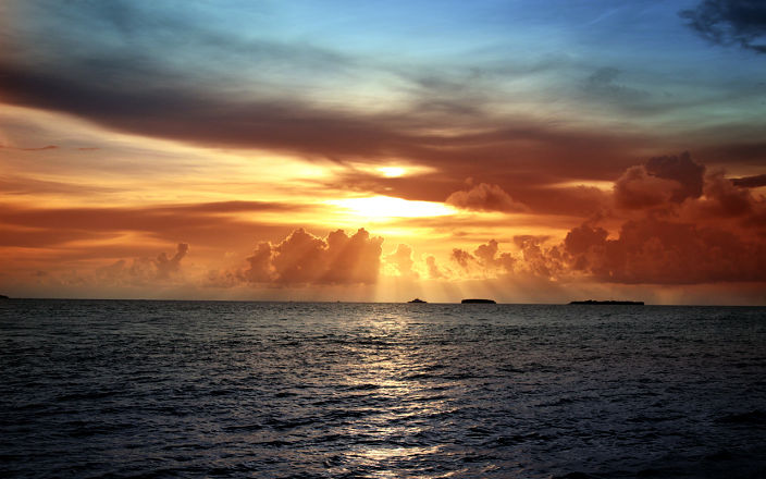 вечер на море