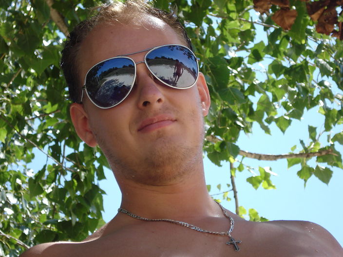 Только девушки!