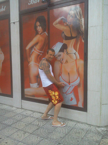 люблю сисястых люблю попастых)))