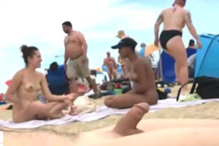 сексуальная гимнастка мастурбирует на пляже и кончает сквиртом - бант-на-машину.рф