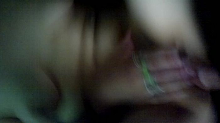 Машу в дырочки в авто