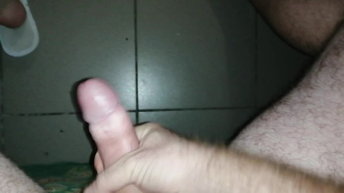 Вздрочнул, перед сном.