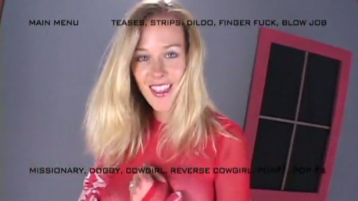 Ample-breasted Blonde Phoenix Ray Plays With Her Kitty